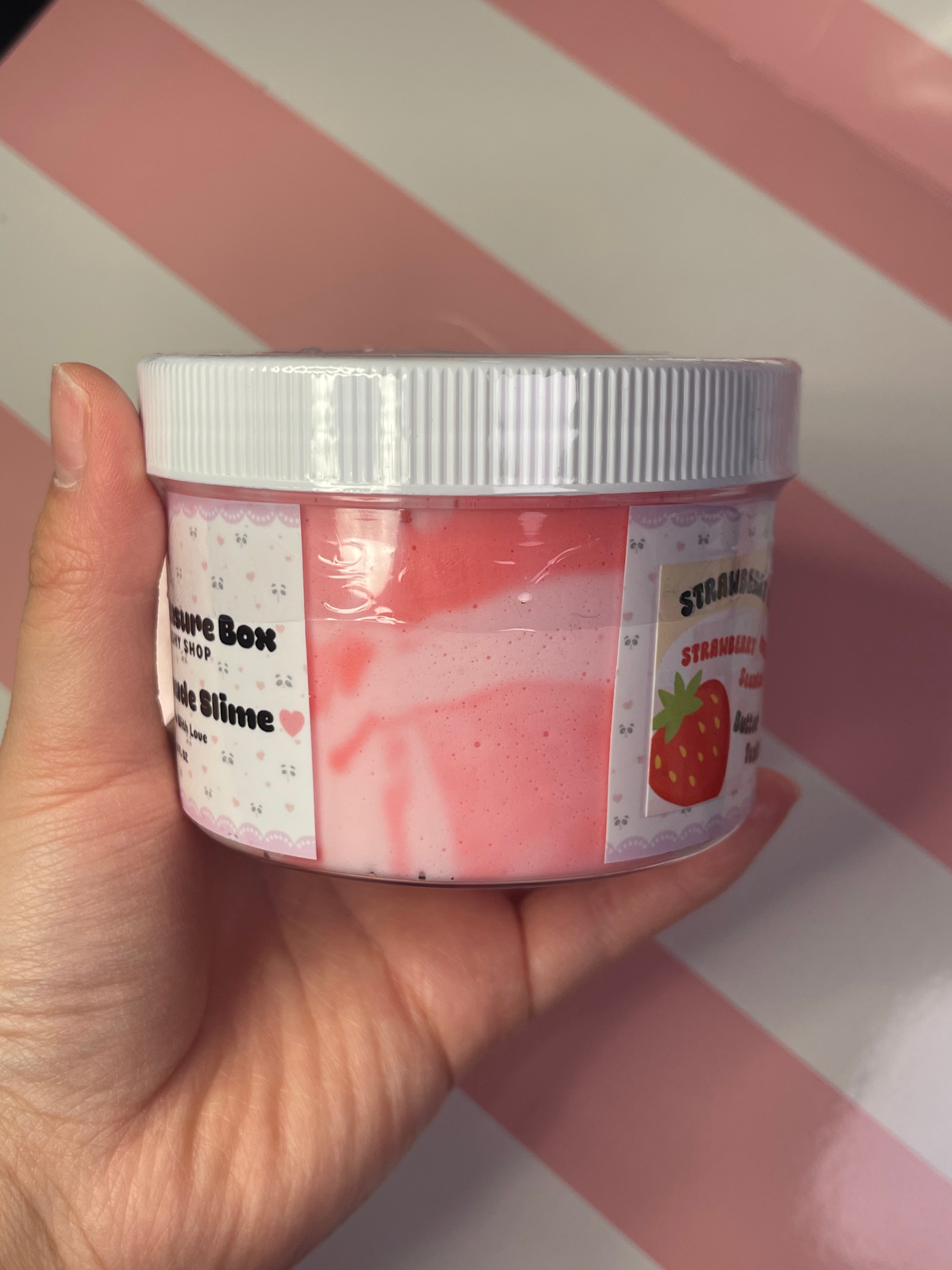 Strawberry Cheesecake Slime - 8 fluid oz
